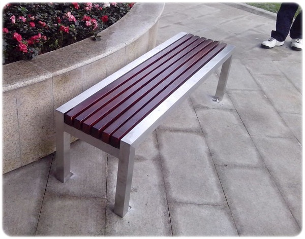 無靠背鐵制防腐木休閑凳