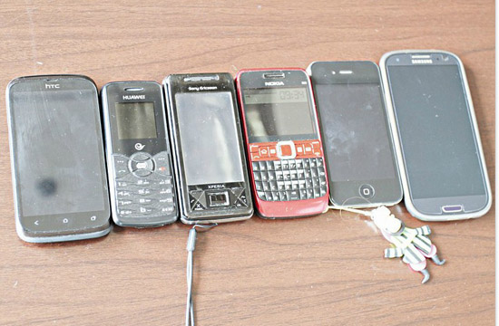 被檢測的手機(jī)