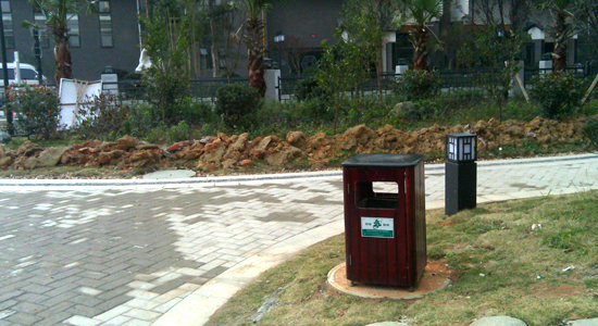 鋼木垃圾桶圖片,垃圾桶專(zhuān)業(yè)廠家四星園林景觀